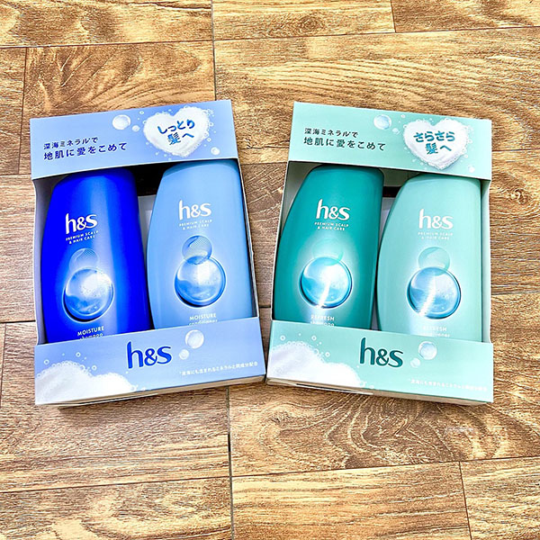 Dầu gội H&S nổi tiếng với khả năng làm sạch da đầu, đem lại mái tóc mềm mượt nhẹ nhàng