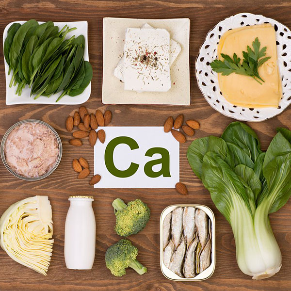 Nên phối hợp với các thực phẩm giàu canxi và chế độ ăn đầy đủ